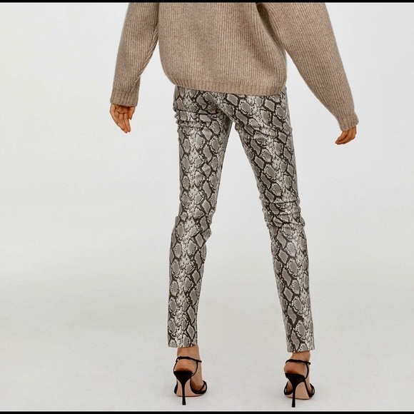 LN H & M SNAKESKIN FAUX LEATHER PANTS. - Picture 10 of 15